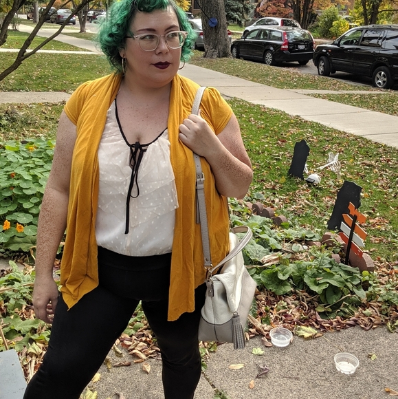 Frilly Polka Dot Lace Blouse - Picture 4 of 4